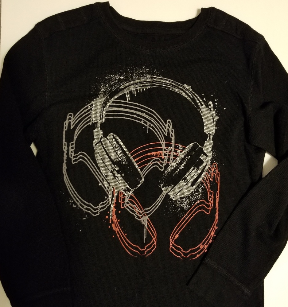 Epic Threads  long sleeve tees